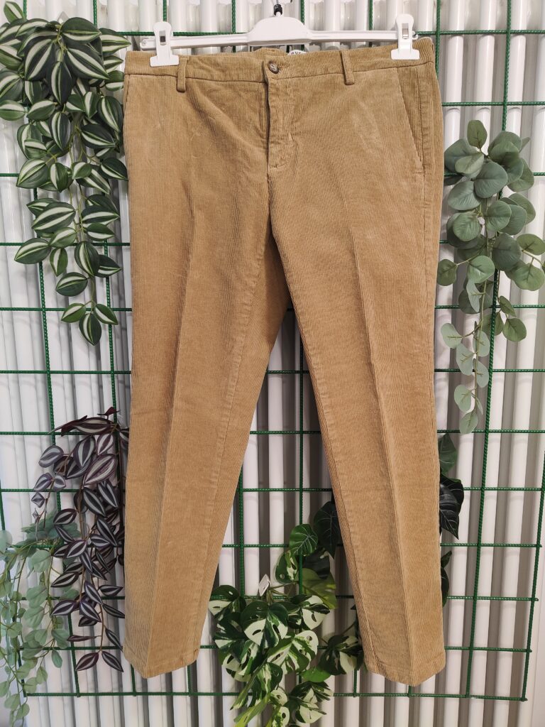 PANTALONE IN VELLUTO MILLE RIGHE MODELLO CAPRI 2 VARIANTI COLORE